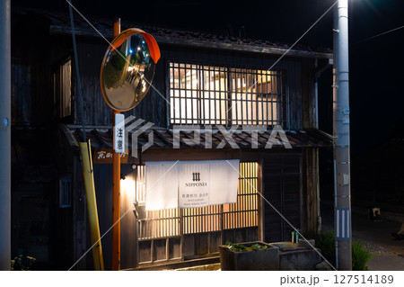 佐渡島　相川・京町通りの夜景 127514189