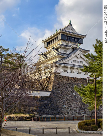 福岡県北九州市のランドマーク、小倉城の復興天守。特徴的な唐造の最上階。 福岡県北九州市のランドマーク、小倉城の復興天守。特徴的な唐造の最上階。 127514489
