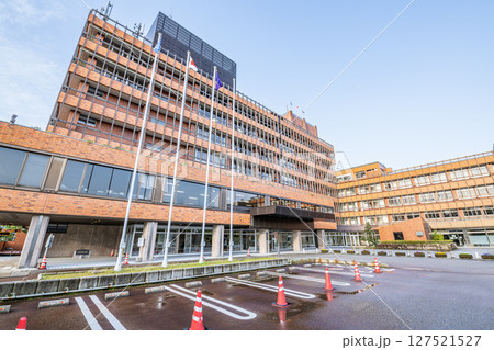 石川県金沢市 快晴の金沢市役所 石川県金沢市 快晴の金沢市役所 127521527