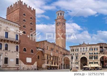 Piazza dei Signori, Verona, Italy Piazza dei Signori, Verona, Italy 127521795