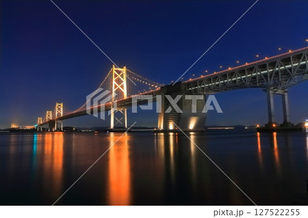 【香川県】瀬戸大橋記念公園から見た「瀬戸大橋」の夜景（ライトアップ） 127522255