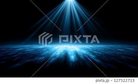 青いスポットライト、黒背景 127522713