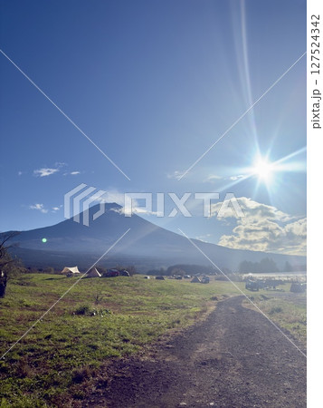 富士山と朝日 富士山と朝日 127524342
