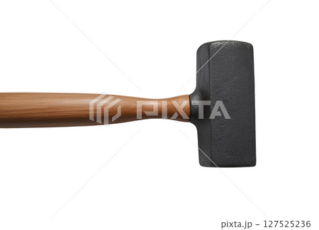 白背景に木製の柄のハンマー 127525236
