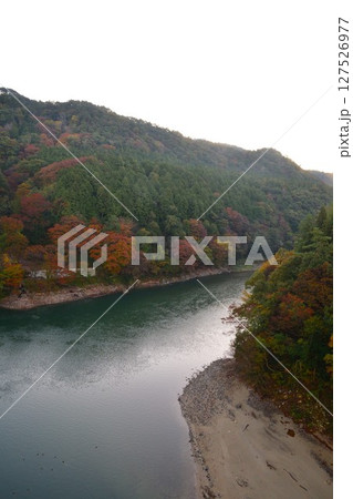 荒川峡もみじライン（新潟県） 127526977