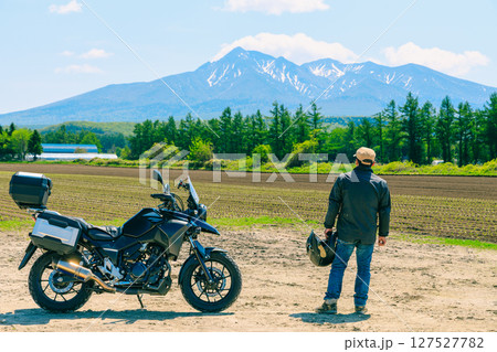 北海道の斜里岳とバイク 127527782