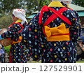 後楽園の茶摘み娘の後ろ姿 127529901
