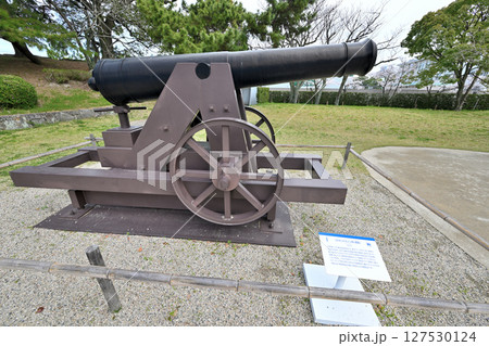 「佐賀の乱」の弾痕が残る佐賀城公園 127530124