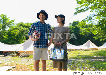 夏のアウトドアのイメージ 127532980