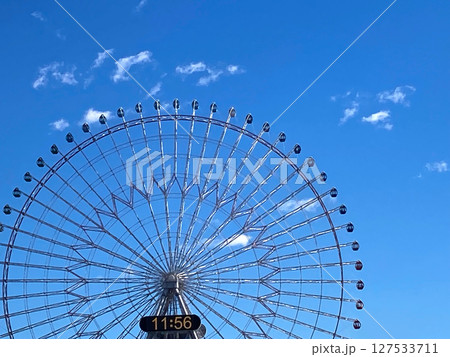 観覧車と青空 127533711