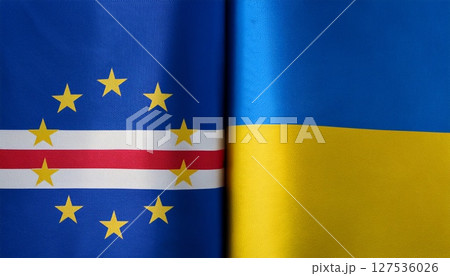カーボヴェルデの国旗とウクライナの国旗。 127536026