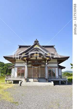 初夏の北海道八雲町で落部八幡宮境内の風景を撮影 初夏の北海道八雲町で落部八幡宮境内の風景を撮影 127538488