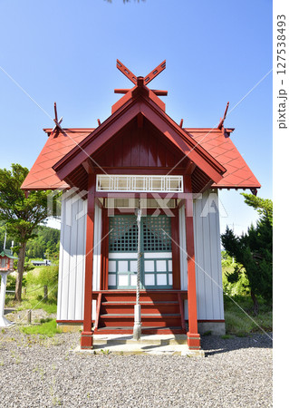 初夏の北海道八雲町で落部八幡宮境内の風景を撮影 初夏の北海道八雲町で落部八幡宮境内の風景を撮影 127538493
