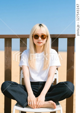 Tシャツモデル 127543147