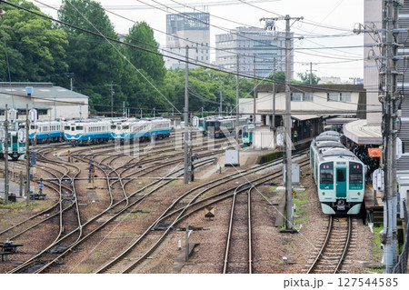 【徳島線】徳島駅に到着した普通列車 127544585