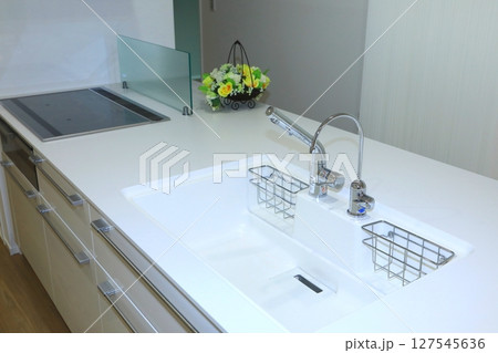 システムキッチン（新築住宅） 127545636