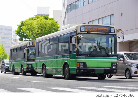 路線バス　秋田市内を走る秋田中央交通のバス 127546360