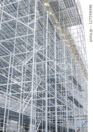 外部足場　工事現場 127548496