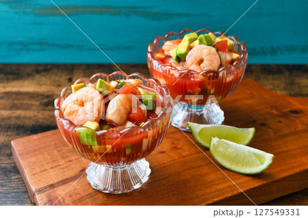 エビのカクテル(コクテル・デ・カマロン、コクテル・デ・カマロネス)(メキシコ料理) エビのカクテル(コクテル・デ・カマロン、コクテル・デ・カマロネス)(メキシコ料理) 127549331