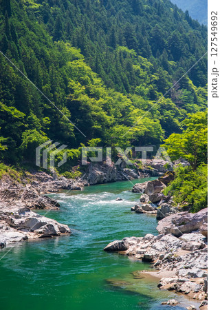 中山七里【岐阜県飛騨川沿いの絶景】 127549692