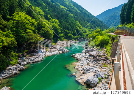 中山七里【岐阜県飛騨川沿いの絶景】 中山七里【岐阜県飛騨川沿いの絶景】 127549698