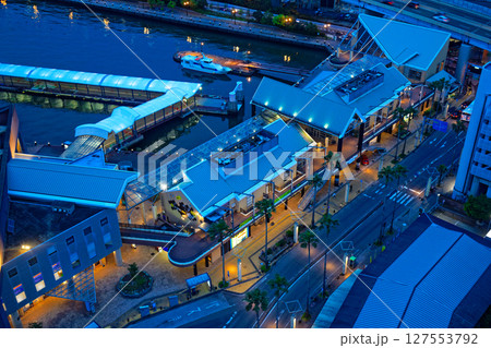 博多ポートタワーより眼下のベイサイドプレイスを望む 夜景 博多ポートタワーより眼下のベイサイドプレイスを望む 夜景 127553792