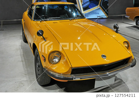 ショールームに展示されているフェアレディ ショールームに展示されているフェアレディ 127554211