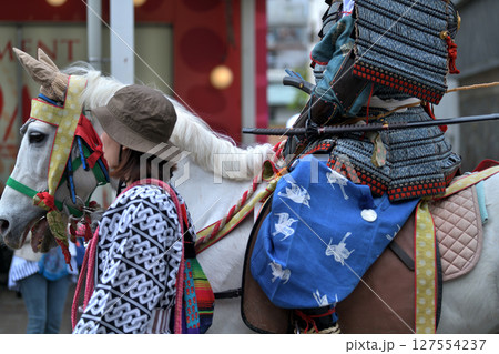 楠公武者行列　騎馬武者　神戸湊川神社の御神幸 127554237