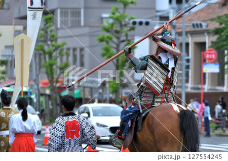楠公武者行列 騎馬武者 神戸湊川神社の御神幸 楠公武者行列 騎馬武者 神戸湊川神社の御神幸 127554245