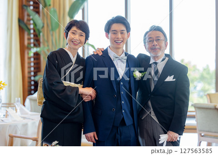 新郎家の家族イメージ 127563585