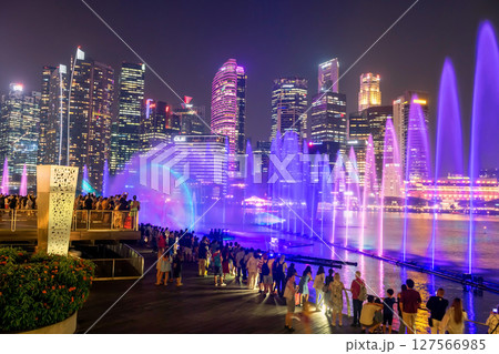 Spectra light up show of dancing fountains in Marina bay at night, Singapore 127566985