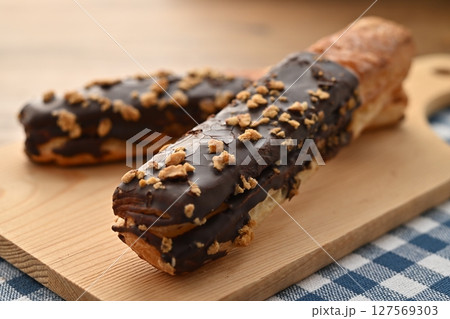 チョコがけデニッシュ チョコがけデニッシュ 127569303