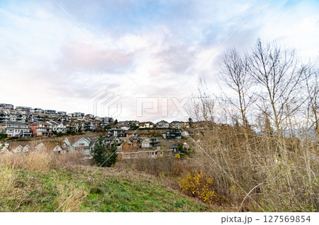 Houses on the slopes of Eagle Mountain, Abbotsford, British Columbia, Canada 127569854