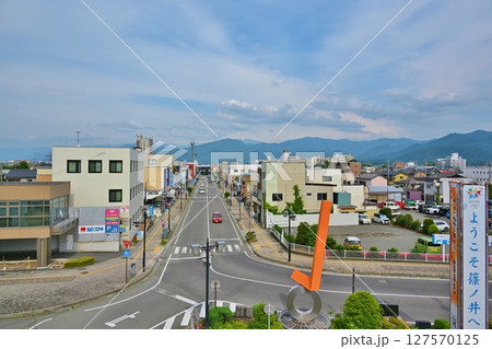 晴天の篠ノ井駅前 長野 晴天の篠ノ井駅前 長野 127570125