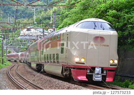 東海道本線　根府川－早川　JR東海　285系　I4編成（大垣）　サンライズ　出雲　瀬戸 127573233