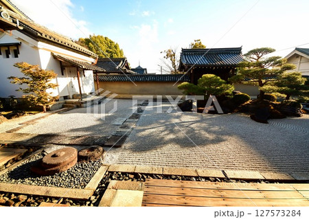 京都府 東寺 観智院・涅槃禄の庭「長者の庭」枯山水 京都市 南区 九条町 2022年2月 京都府 東寺 観智院・涅槃禄の庭「長者の庭」枯山水 京都市 南区 九条町 2022年2月 127573284