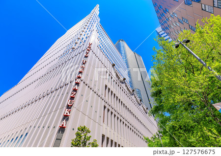 東京　千代田区　有楽町の都市風景　東京宝塚ビル 127576675