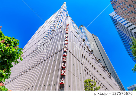 東京　千代田区　有楽町の都市風景　東京宝塚ビル 127576676