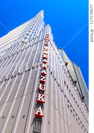 東京　千代田区　有楽町の都市風景　東京宝塚ビル 127576677