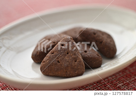 まるでケーキなビスケット　 ガトーショコラ味 127578817