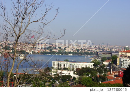 トルコ イスタンブールの金角湾  127580046