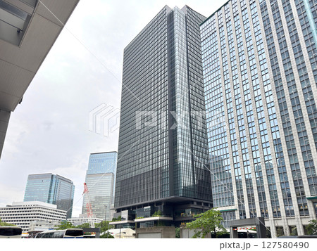 常盤橋タワー(写真中央。東京海上日動本社、古河電工本社、古河機械金属本社、クラレ本社など) 常盤橋タワー(写真中央。東京海上日動本社、古河電工本社、古河機械金属本社、クラレ本社など) 127580490