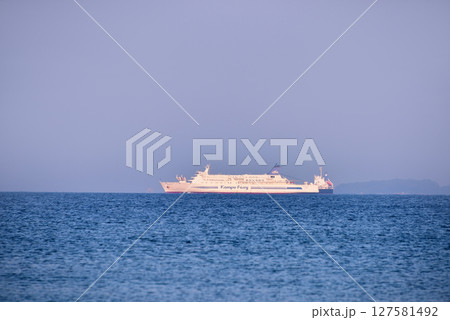 今朝のプライベートビーチ 127581492