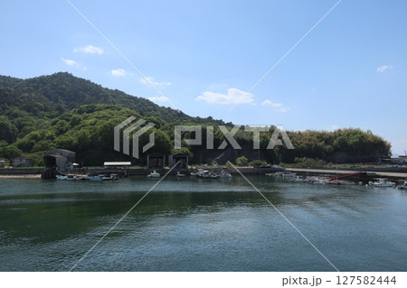 江田島の漁港（広島県） 127582444