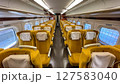 コロナ禍の秋田新幹線車内 127583040