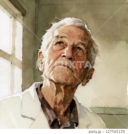 外を眺めるシニア男性 127585170