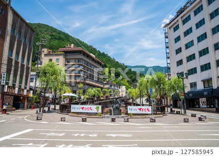 温泉街の風景【下呂温泉】《岐阜県下呂市》 温泉街の風景【下呂温泉】《岐阜県下呂市》 127585945