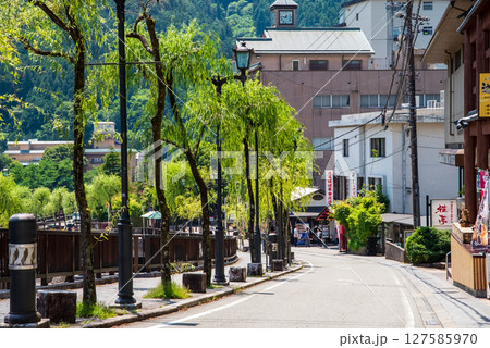 温泉街の風景【下呂温泉】《岐阜県下呂市》 127585970