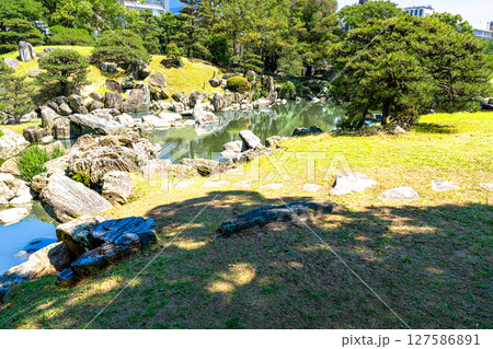 【日本100名城】徳島城 旧徳島城表御殿庭園 心字池と庭園1 徳島県徳島市 【日本100名城】徳島城 旧徳島城表御殿庭園 心字池と庭園1 徳島県徳島市 127586891