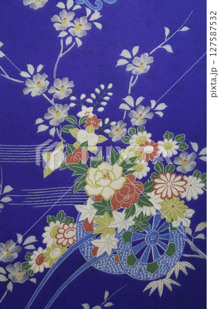 花柄のアンティーク着物生地 花柄のアンティーク着物生地 127587532